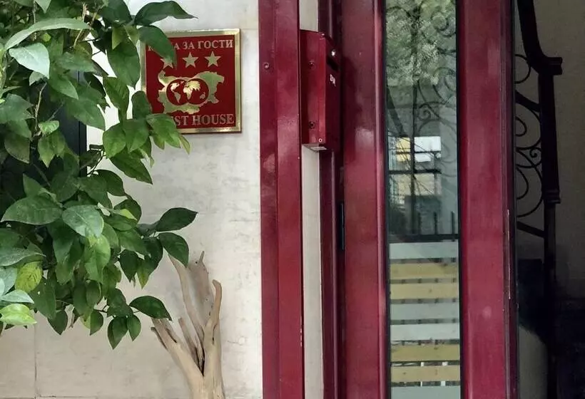 پانسیون Skyler Guest House