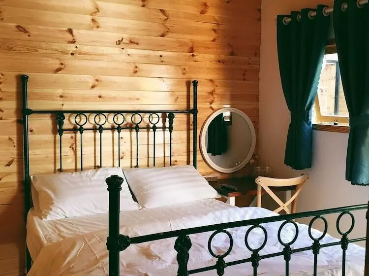 تختخواب و صبحانه An An House   Hostel