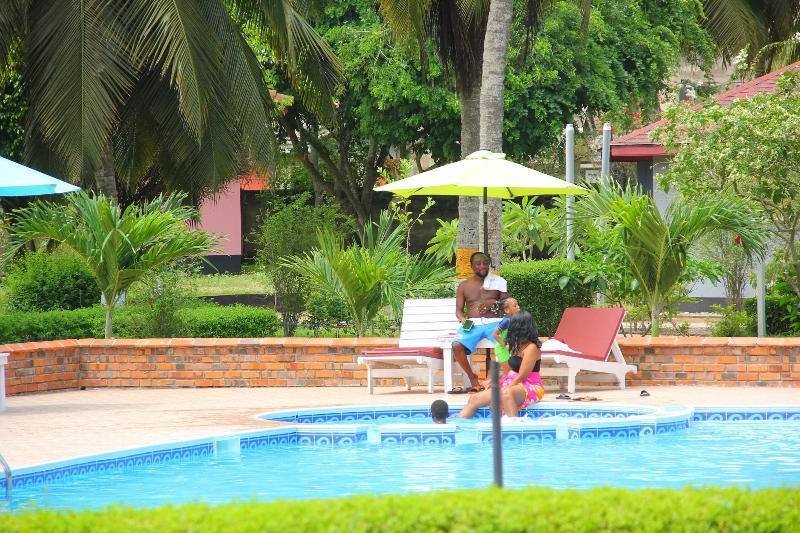 호텔 Charlestina Beach Resort