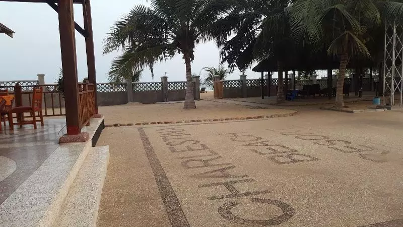 Hotelli Charlestina Beach Resort