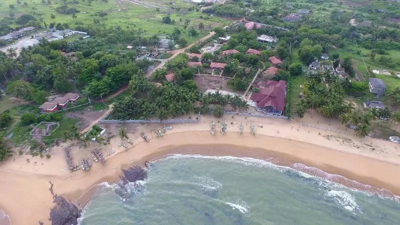 Hotelli Charlestina Beach Resort