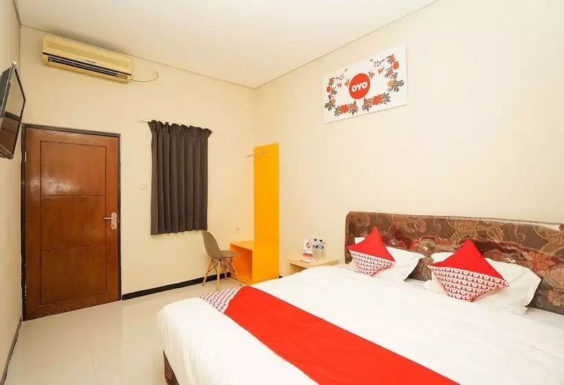 ホテル Reddoorz At Osuko Residence Sukomanunggal Jaya