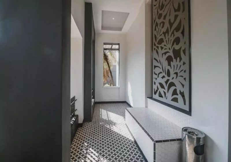 ペンション Reddoorz Plus Near Mall Slipi Jaya