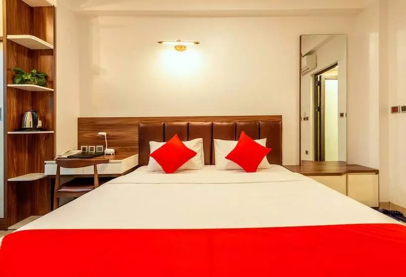Westlake Tay Ho Hotel 696 Lạc Long Quân