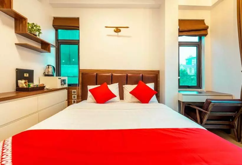 Westlake Tay Ho Hotel 696 Lạc Long Quân