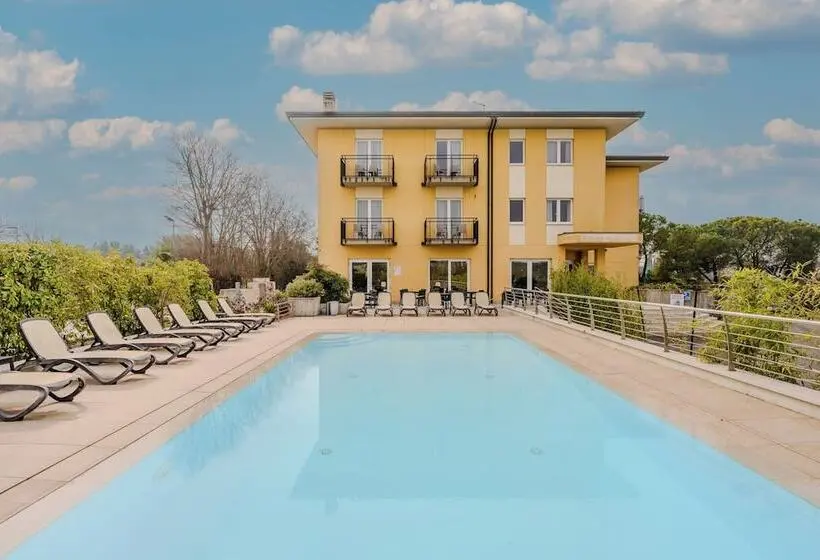 ホテル Hotiday Peschiera Frassino