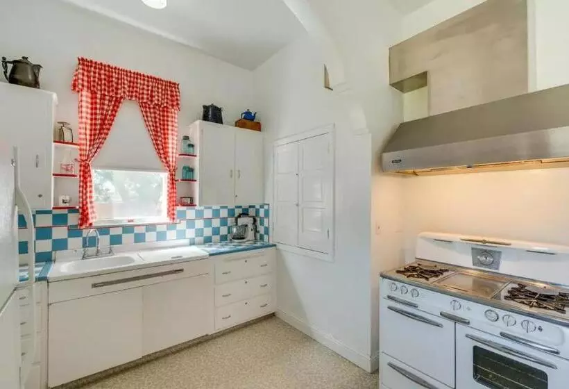 Aamiaismajoitus (B&B) Lodi Hill House