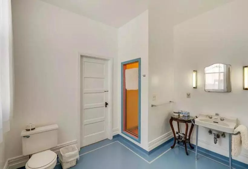 Aamiaismajoitus (B&B) Lodi Hill House