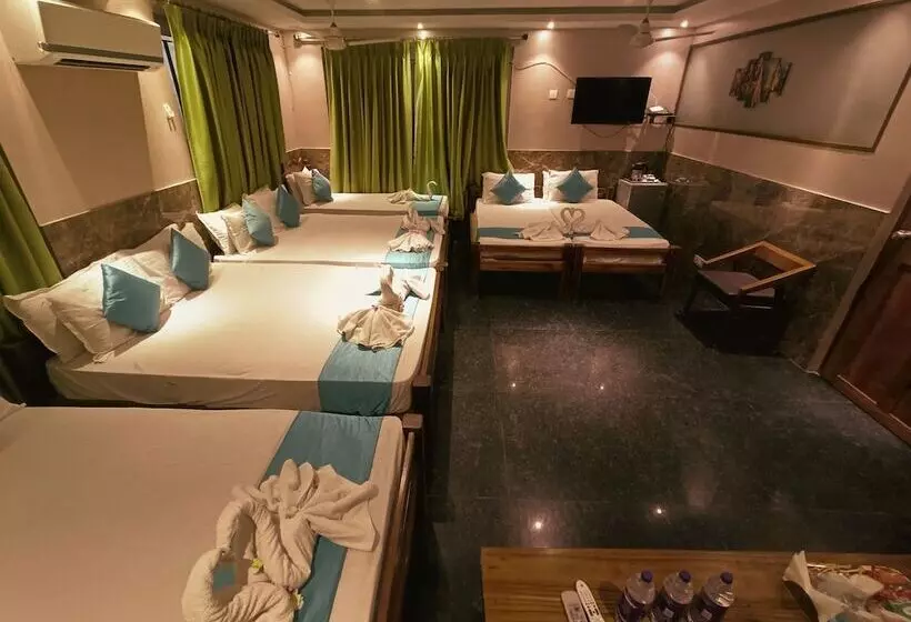 هتل Le Holiday Inn