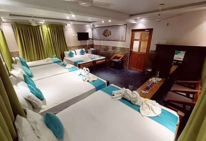 هتل Le Holiday Inn