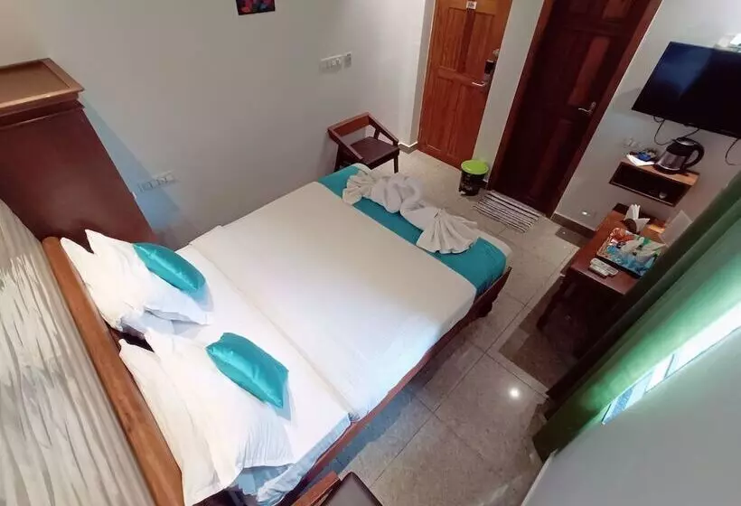 هتل Le Holiday Inn