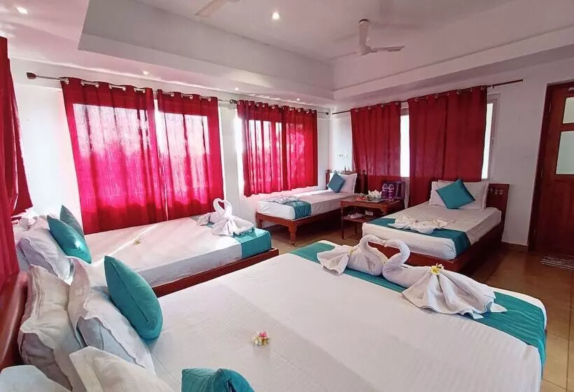 هتل Le Holiday Inn
