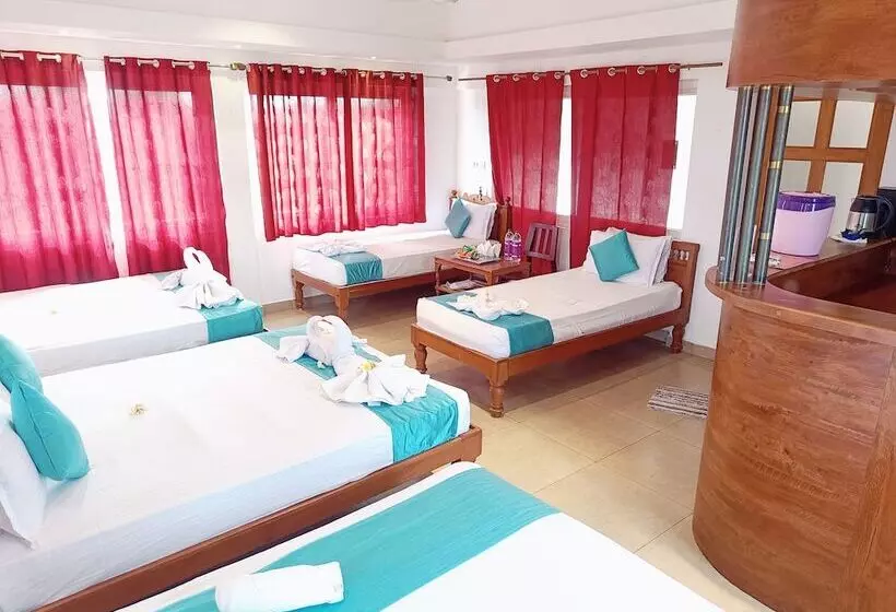 هتل Le Holiday Inn