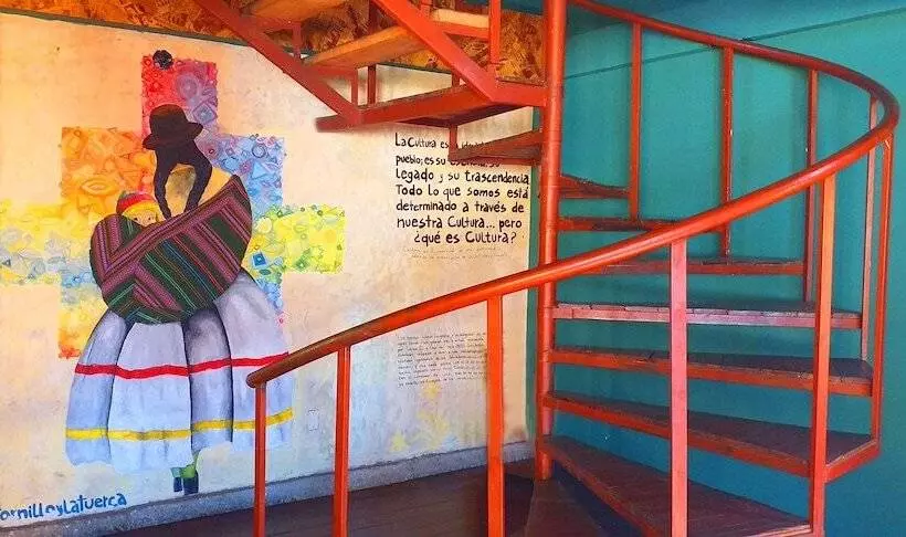 تختخواب و صبحانه Wooden Wasi Hostel