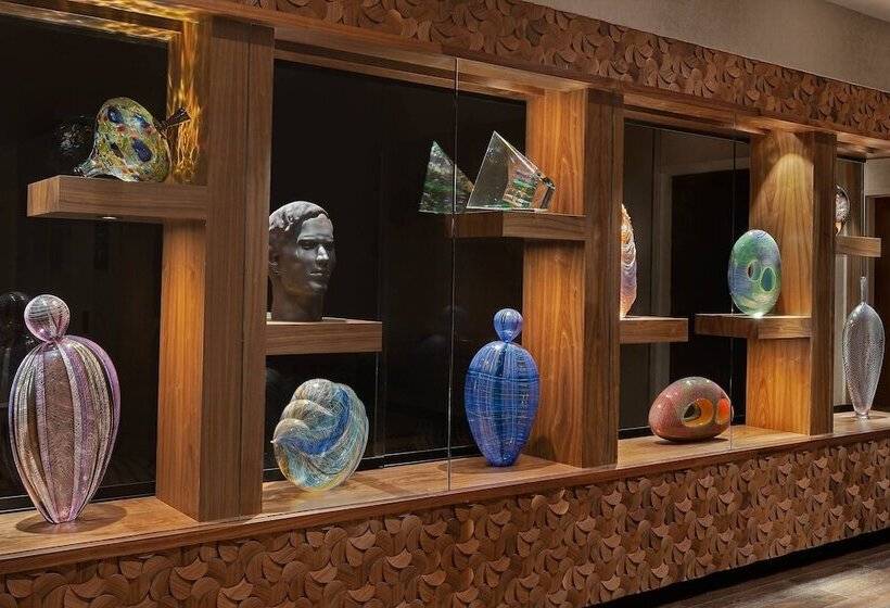 Glass Light Hotel & Gallery, Autograph Collection