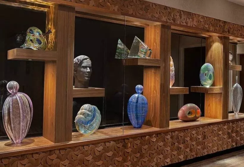 Glass Light Hotel & Gallery, Autograph Collection