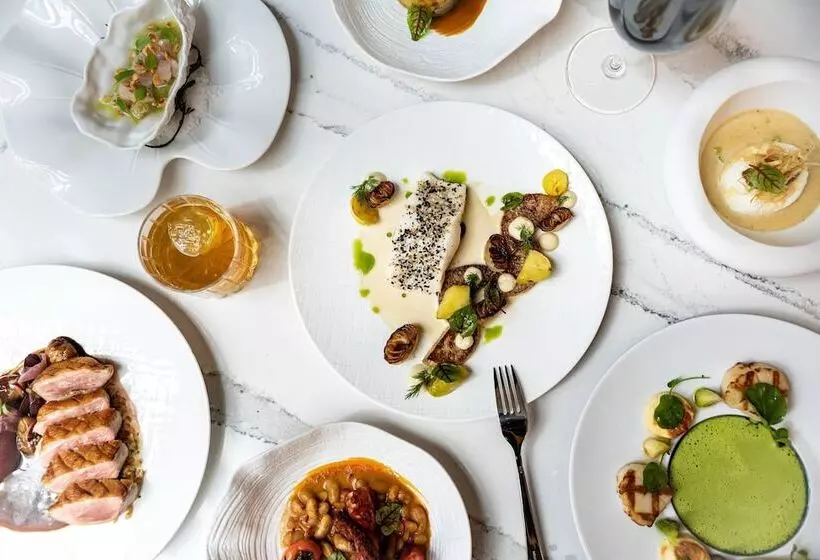 Glass Light Hotel & Gallery, Autograph Collection