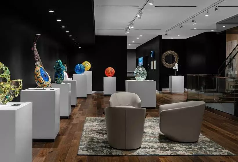 Glass Light Hotel & Gallery, Autograph Collection