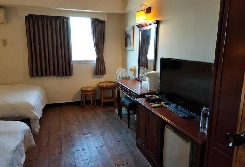 هتل Little Paradise Inn