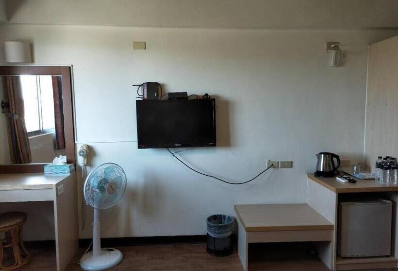 هتل Little Paradise Inn