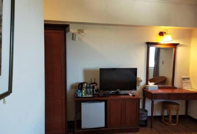 هتل Little Paradise Inn