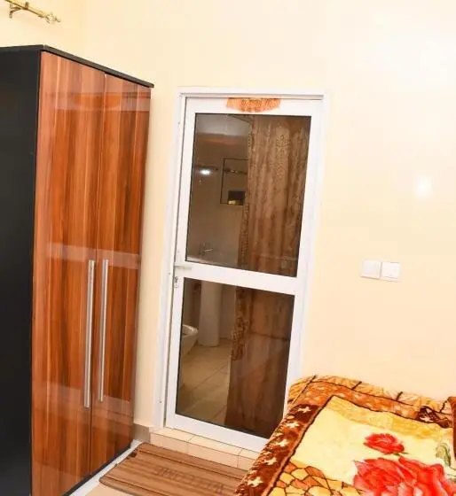 تختخواب و صبحانه Londoninnn Brusubi Heights  Dubai