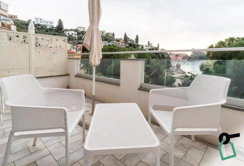 ホテル Hotiday Lerici Porto