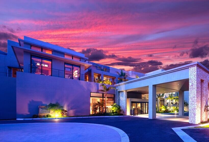 Glamday Style Okinawa Yomitan Hotel & Resort