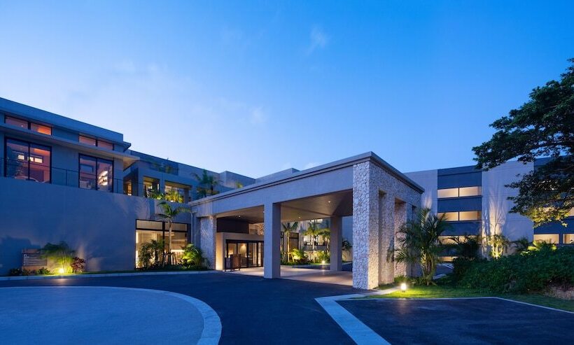 Glamday Style Okinawa Yomitan Hotel & Resort