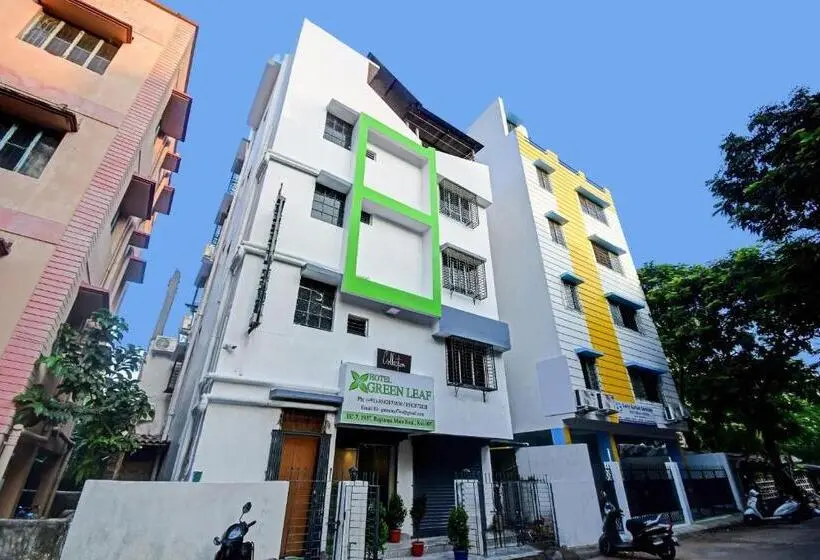ホテル Super Collection O By Oyo Green Leaf Near Acropolis Mall