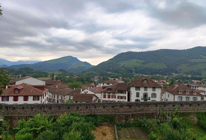 هاستل L Auberge Du Pèlerin St Jean Pied De Port