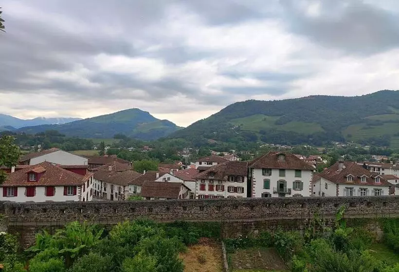 L Auberge Du Pèlerin   St Jean Pied De Port