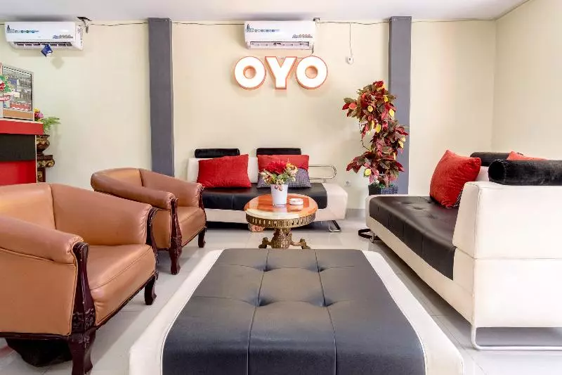 ホテル Oyo 283 Helvetia Residence