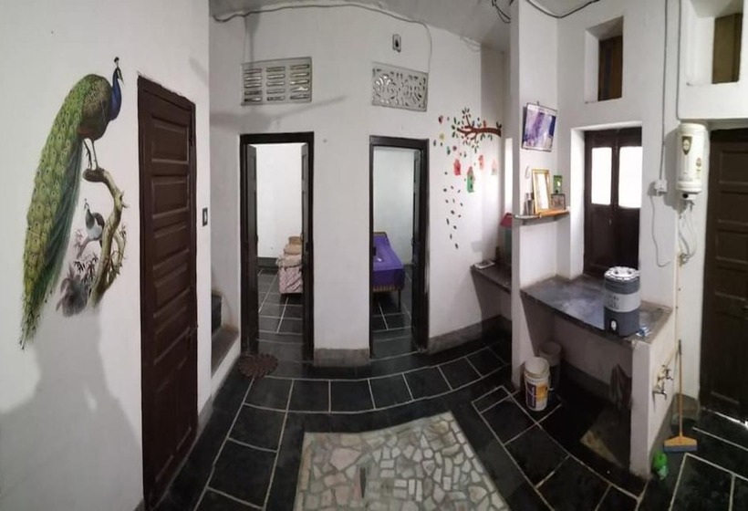 פנסיון Sky Blue Guest House