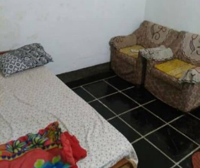 פנסיון Sky Blue Guest House