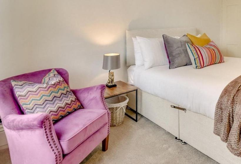 פנסיון St Alphege Fmp