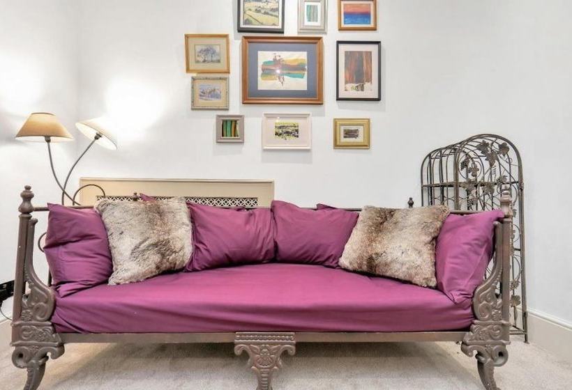 פנסיון St Alphege Fmp