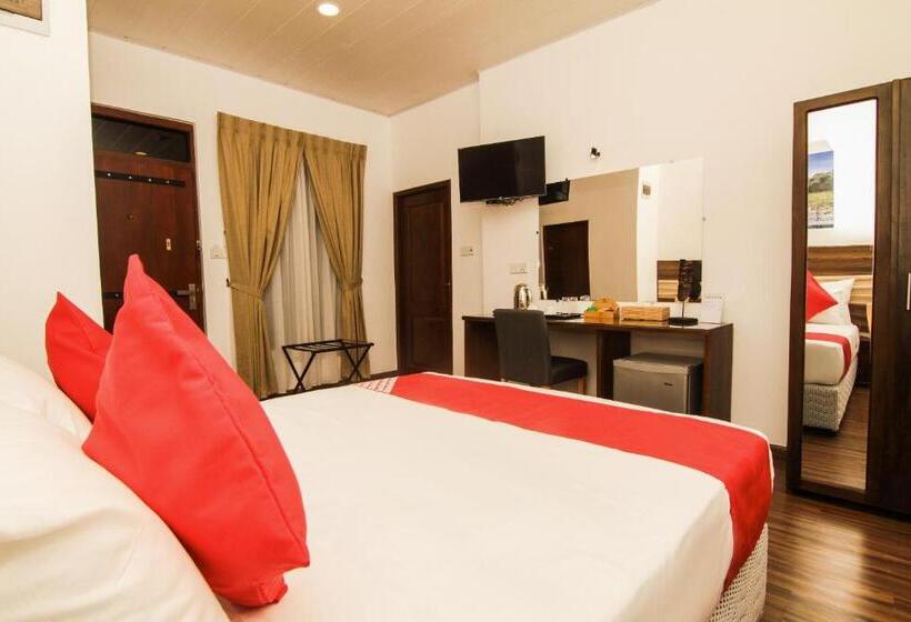 فندق Clove Transit