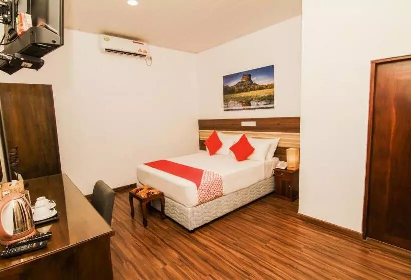 ホテル Clove Transit