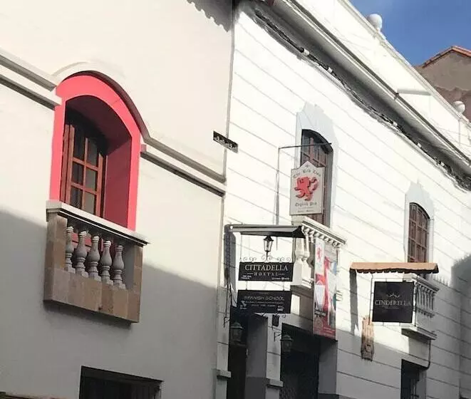 هاستل Cittadella Hostal