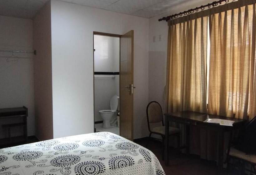 هاستل Cittadella Hostal