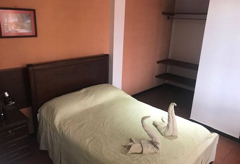 هاستل Cittadella Hostal