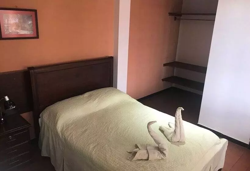 هاستل Cittadella Hostal