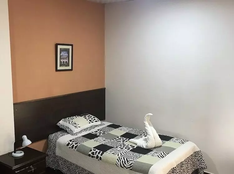 هاستل Cittadella Hostal