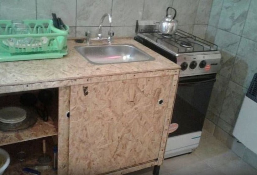 ユースホステル Hospedaje Los Quebrachos