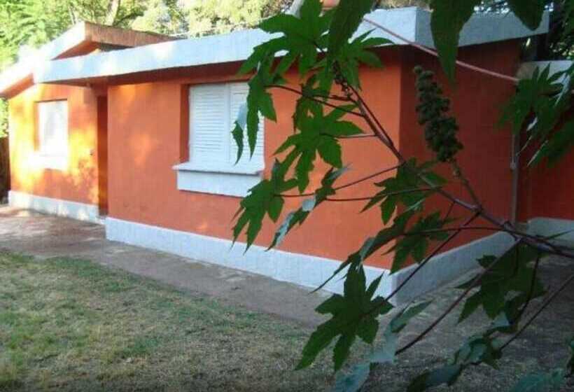 ユースホステル Hospedaje Los Quebrachos