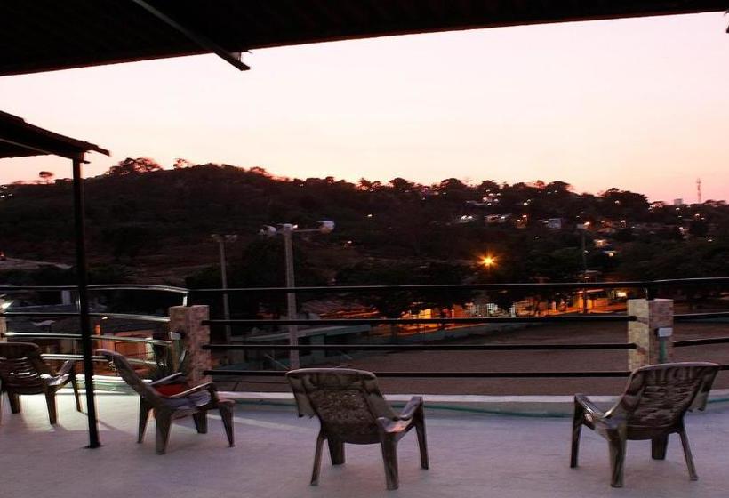 هاستل Hostal Happy Day