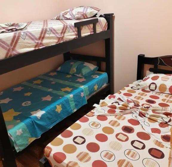 هاستل Hostal Happy Day