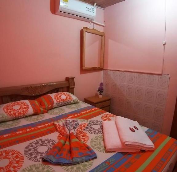 هاستل Hostal Happy Day