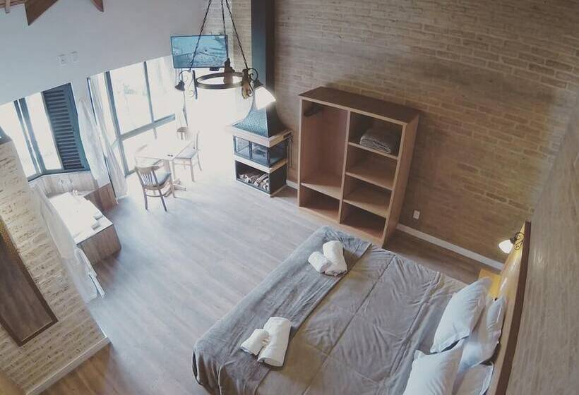 فندق صغير Terrazzo Dos Alpes